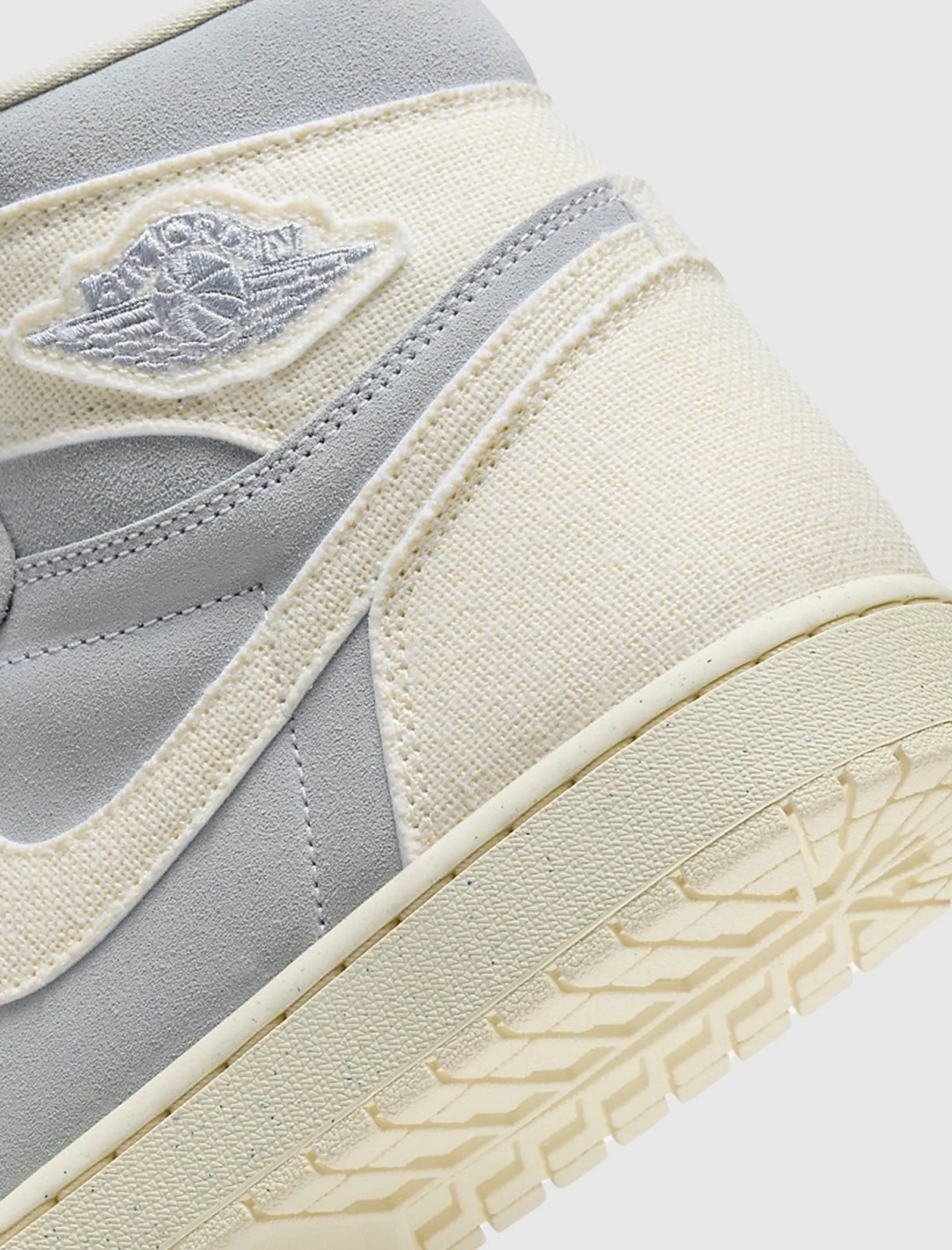 AIR JORDAN 1 RETRO HI OG CRAFT  "SEA GLASS/PALE IVORY"