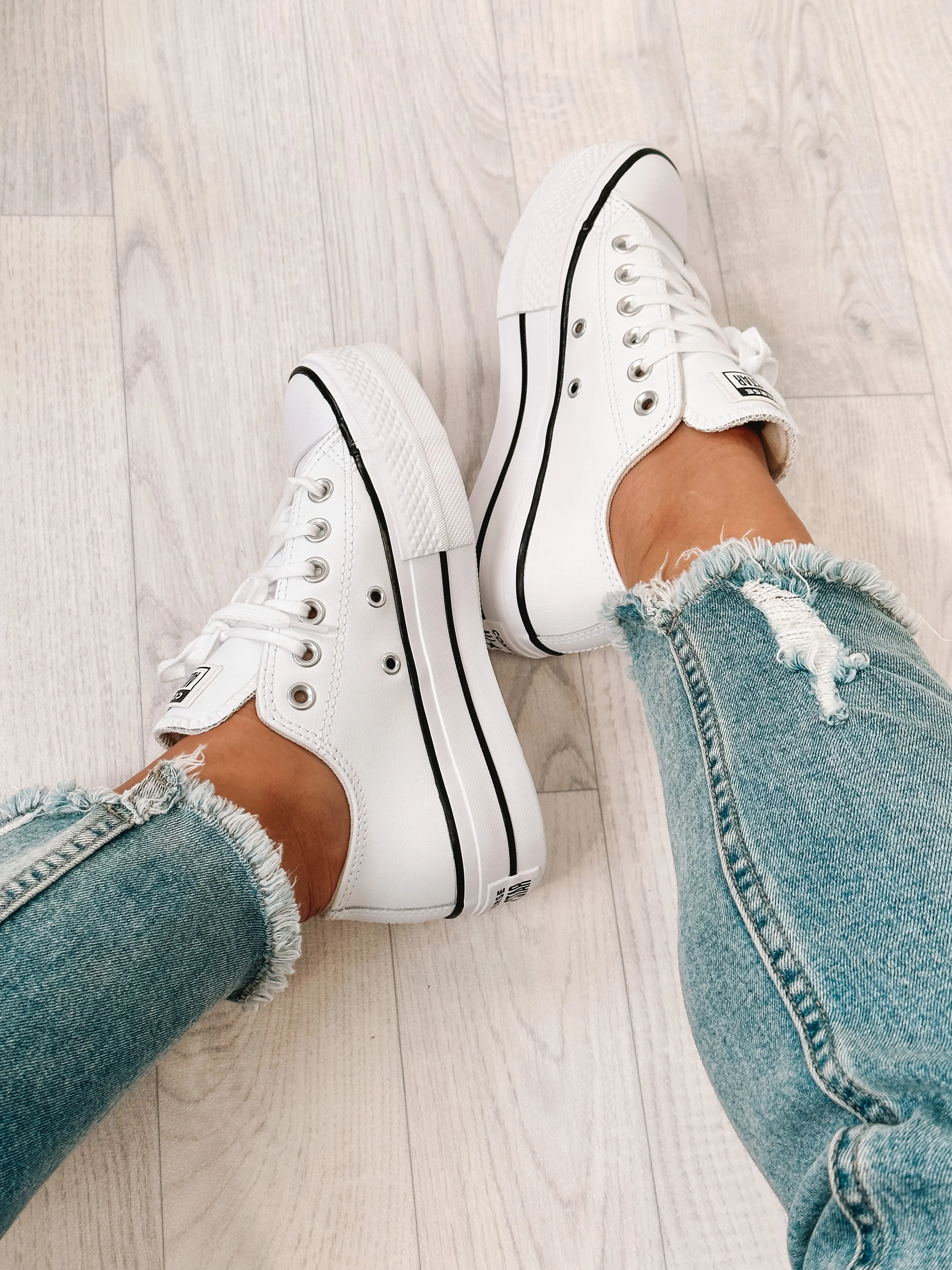 Converse Chuck Taylor All Star Lift Leather Low White