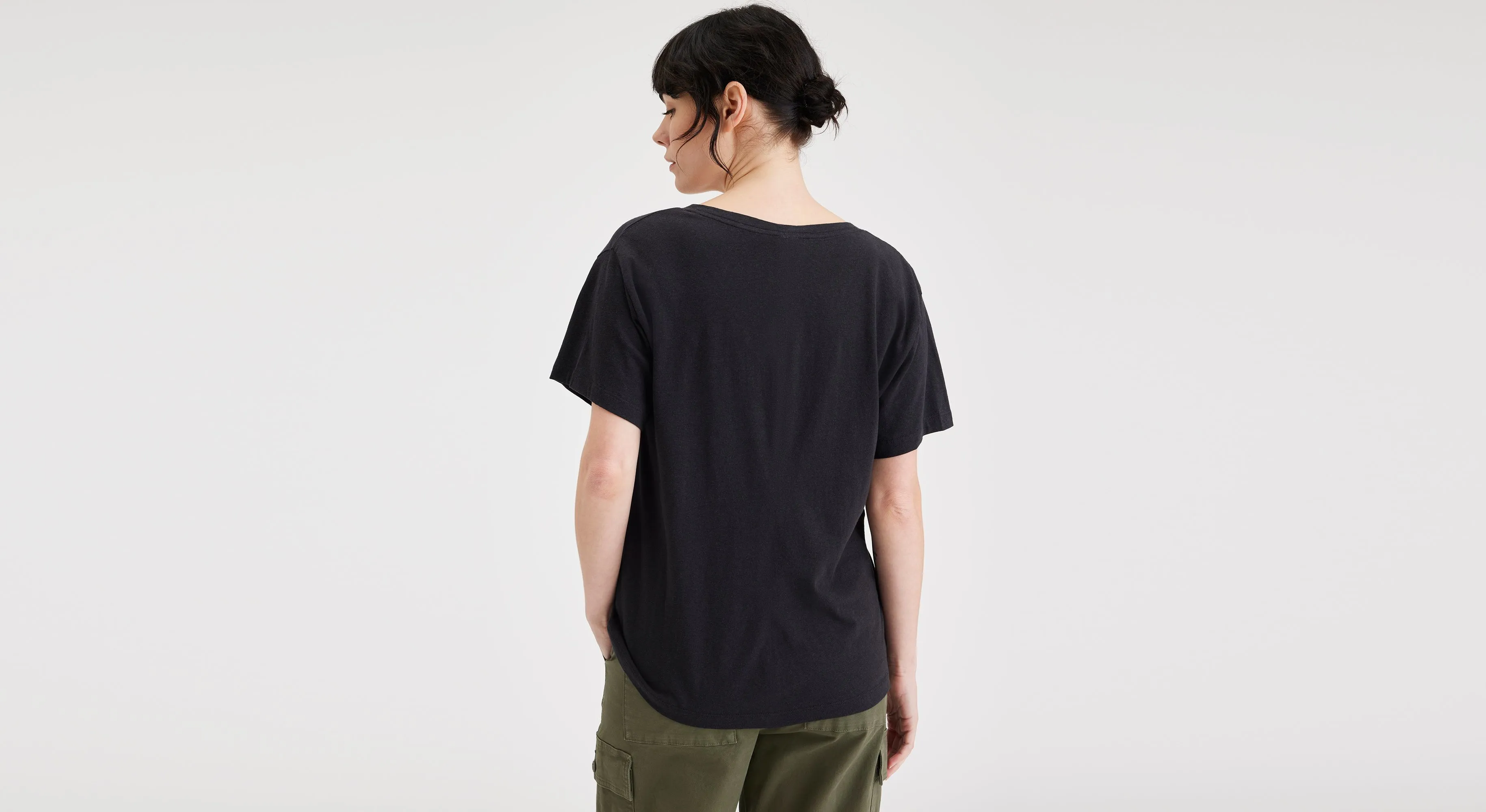 Deep V-Neck Tee, Regular Fit