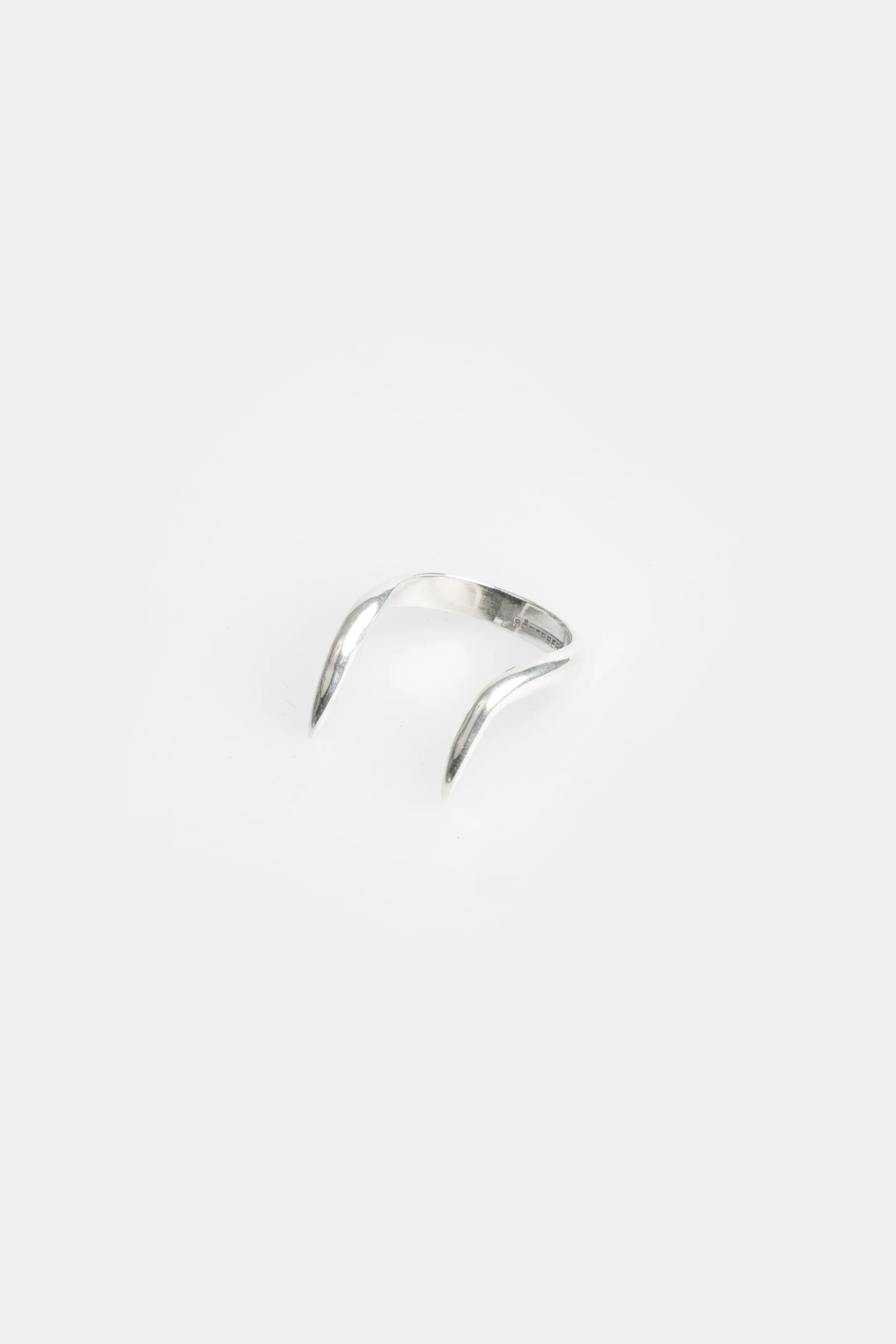 Fang silver ring