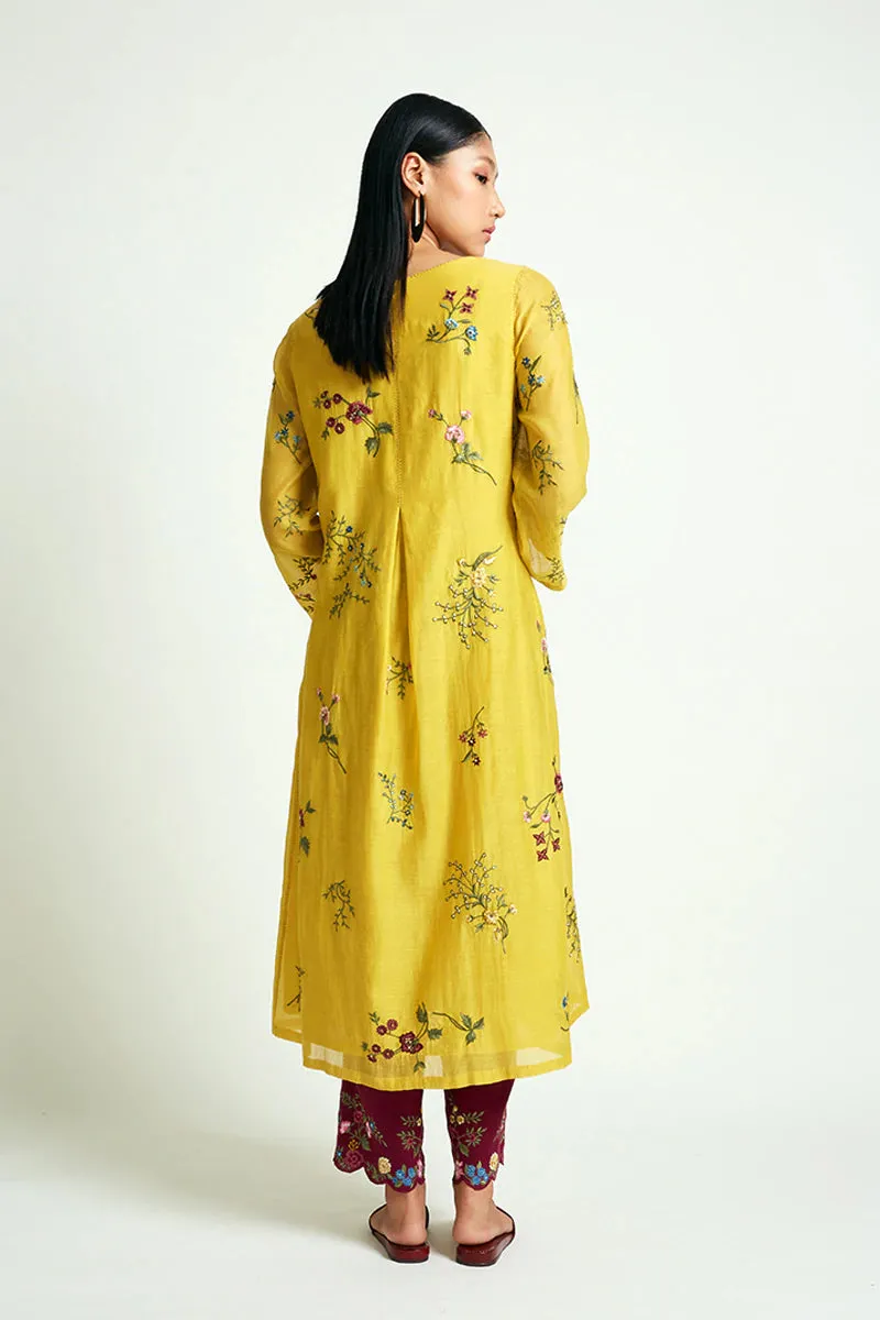 Gardenia embroidered Kurta Set