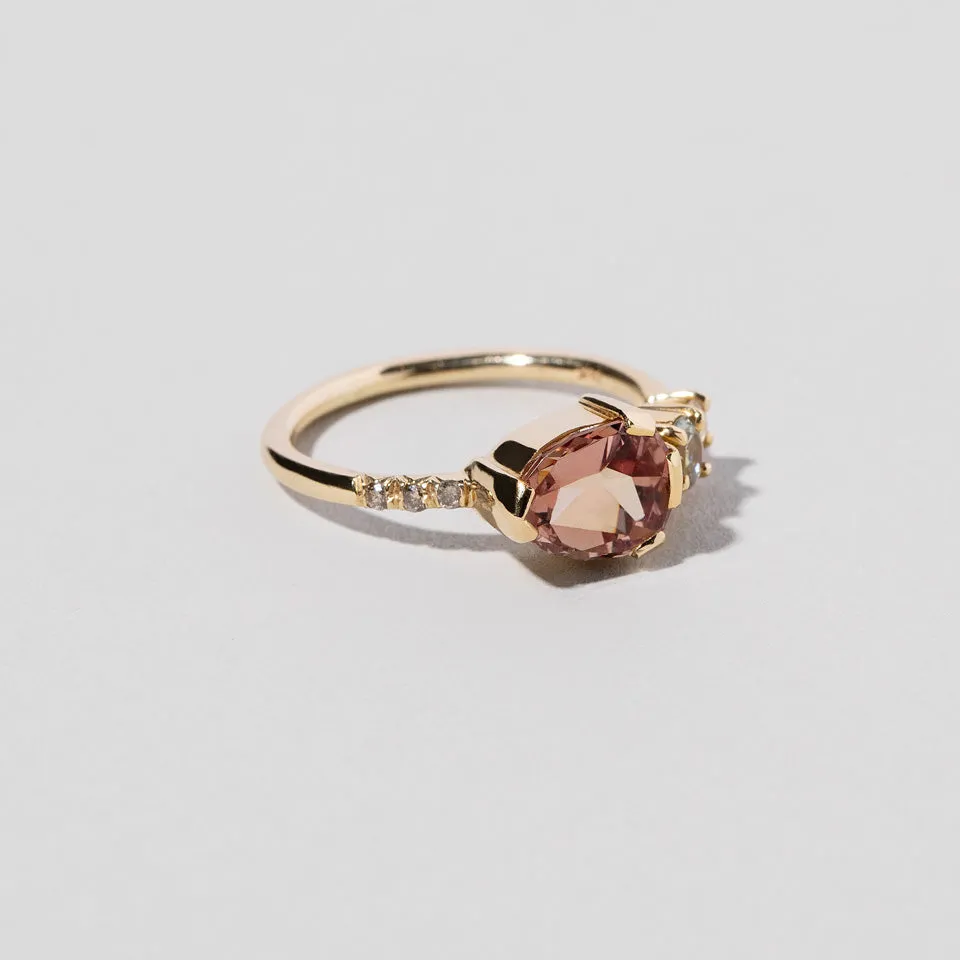 Garnet & Diamond Ring