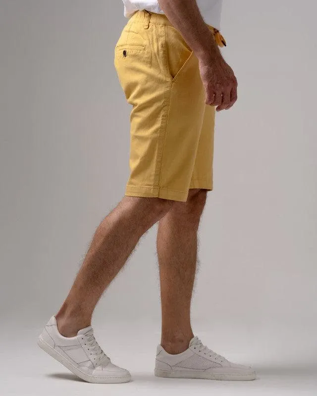 SLIM-FIT CHINO SHORT - MUSTARD